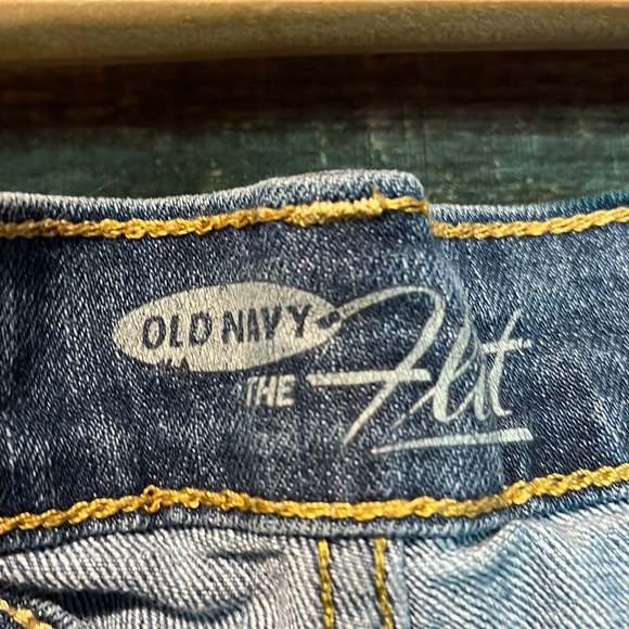 Old Navy The Flirt Jeans 4 Short - Picture 4 of 5